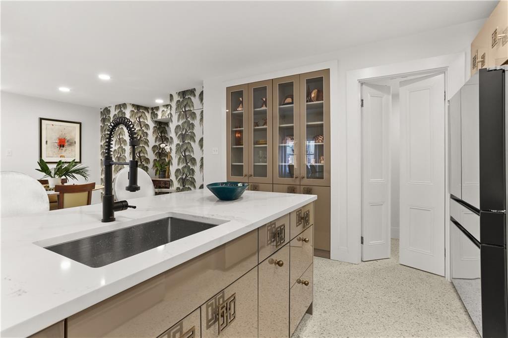 1729-Prytania-St-Terrazzo-05